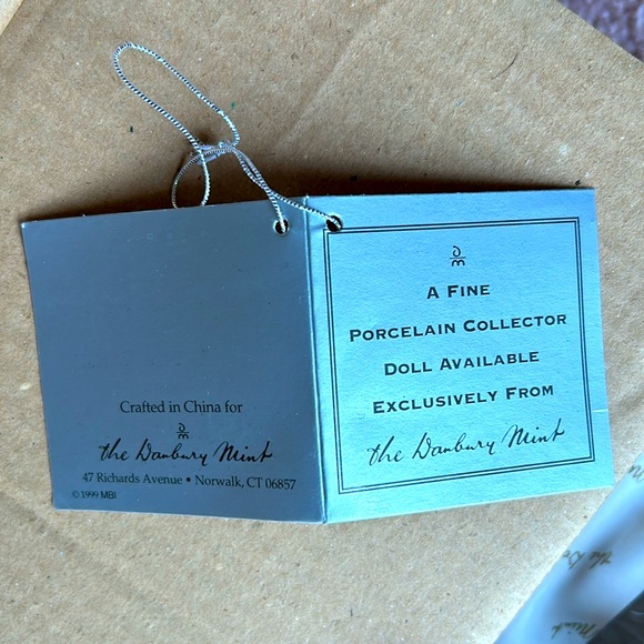 Danbury Mint. Vintage Shirley Temple Movie Classics. “Dimples”. New in box. - Picture 9 of 10